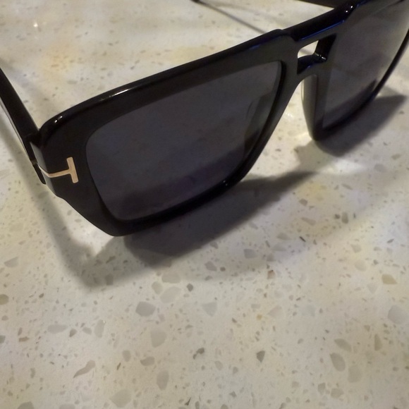 Tom Ford Style 1153 Redford sunglasses shiny black beautiful - Picture 4 of 9